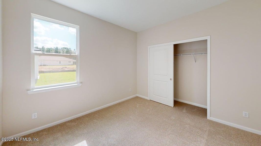 Spacious, unfurnished interior of a new home in Lakes at Bella Lago, Green Cove Springs (Image 14).