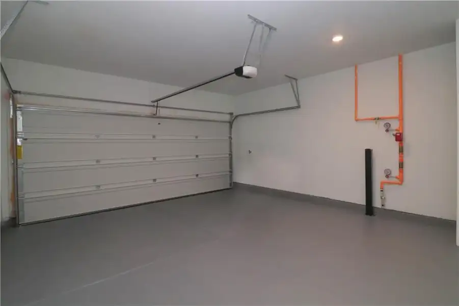 Spacious, unfurnished interior of a new home in , Douglasville (Image 15).