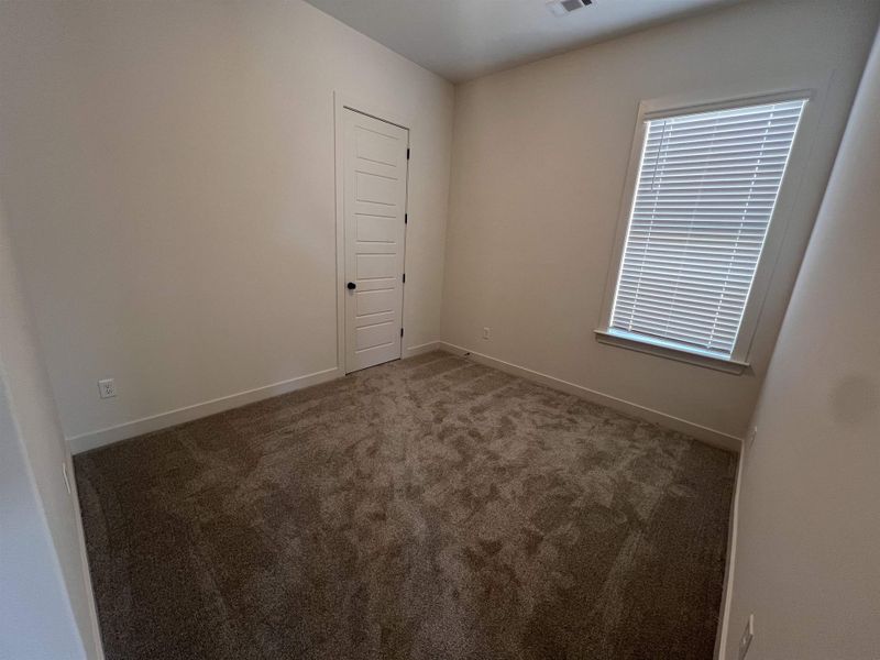 Spacious, unfurnished interior of a new home in Lockwood, Collierville (Image 14).