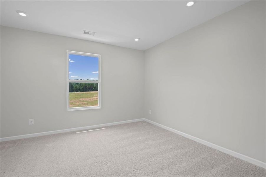 Spacious, unfurnished interior of a new home in Three Rivers, Rome (Image 23).