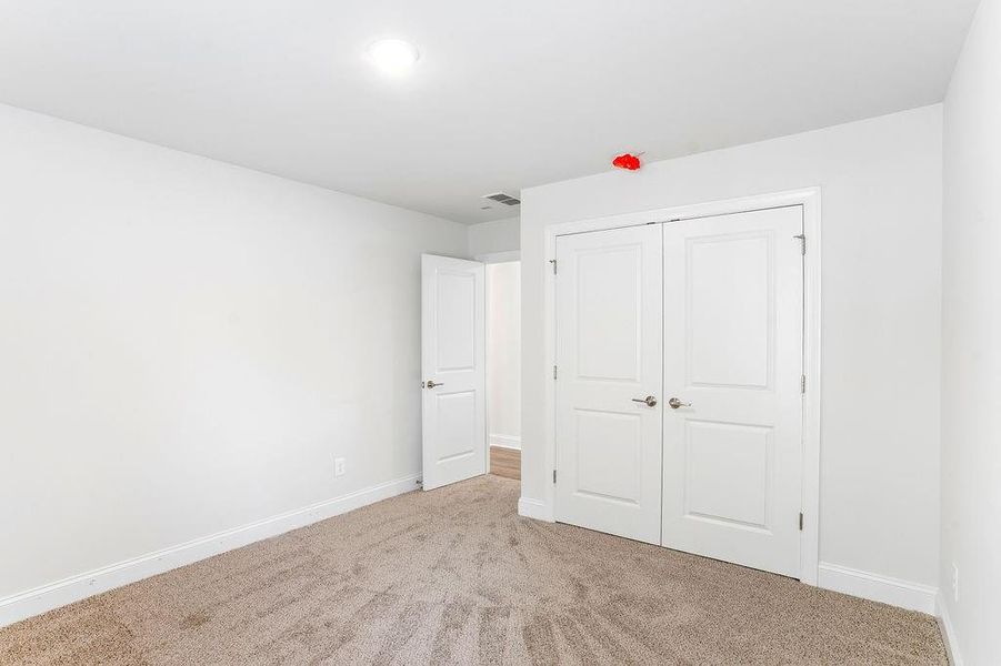 Spacious, unfurnished interior of a new home in Waters Edge, Mansfield (Image 12).