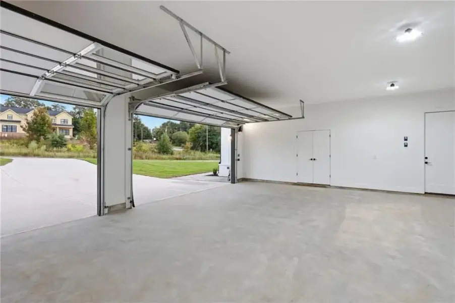Spacious, unfurnished interior of a new home in , Cumming (Image 33).