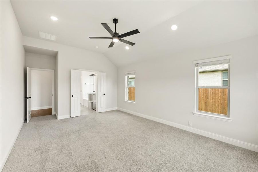 Spacious, unfurnished interior of a new home in Homestead at Daniel Farms Phase 2, DeSoto (Image 30). Spacious, unfurnished interior of a new home in Homestead at Daniel Farms Phase 2, DeSoto (Image 30).