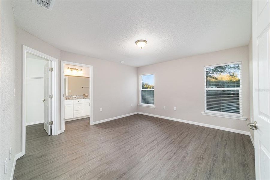 Spacious, unfurnished interior of a new home in , Summerfield (Image 23).