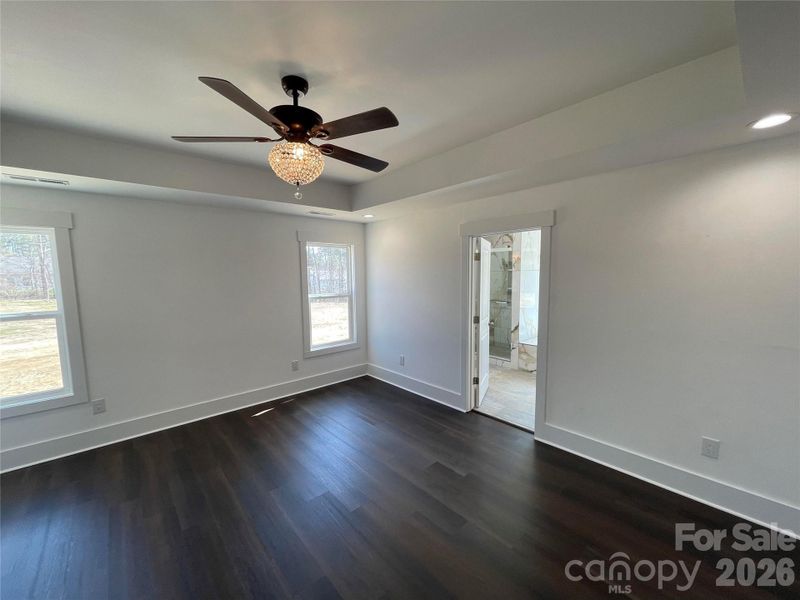 Spacious, unfurnished interior of a new home in , Salisbury (Image 35).