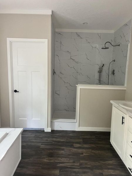 Spacious, unfurnished interior of a new home in , Cottageville (Image 10).