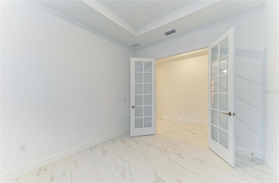 Spacious, unfurnished interior of a new home in Esplanade at Azario Lakewood Ranch, Lakewood Ranch (Image 37). Spacious, unfurnished interior of a new home in Esplanade at Azario Lakewood Ranch, Lakewood Ranch (Image 37).