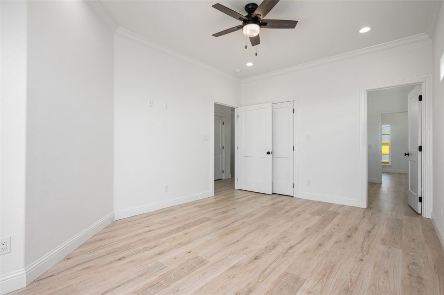Spacious, unfurnished interior of a new home in , Bolivar Peninsula (Image 50).