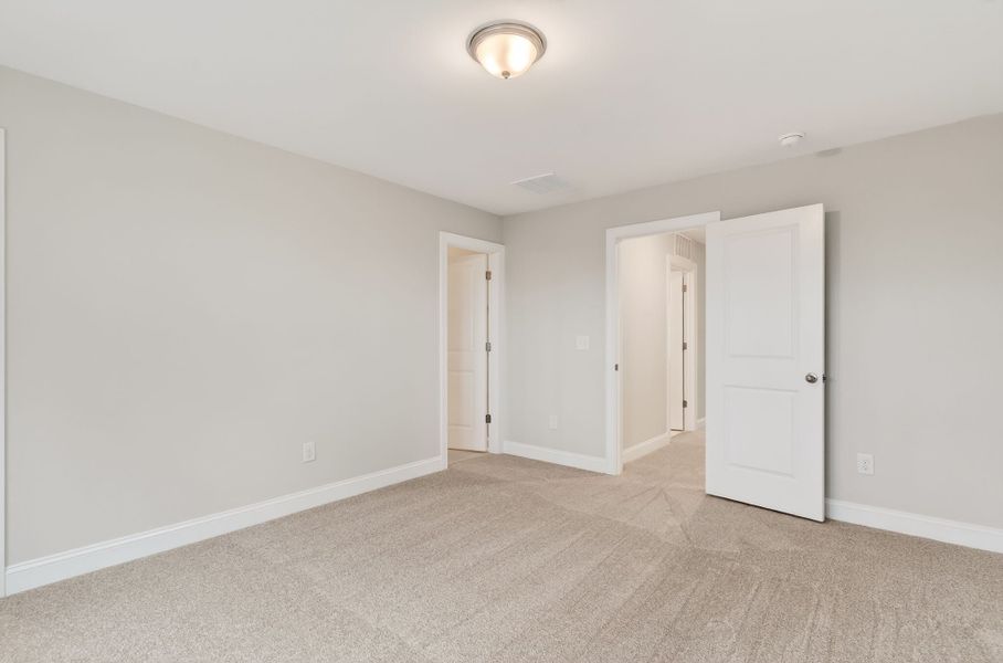 572 Barrington Row Avenue, Zebulon, NC.  - Slide 26