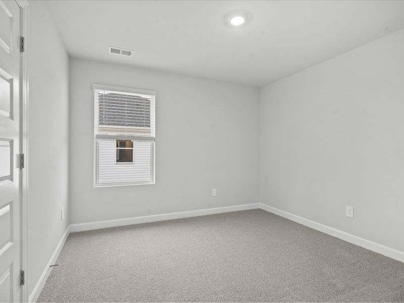 Spacious, unfurnished interior of a new home in Brayfield Manor - Signature Collection, Wellford (Image 20).