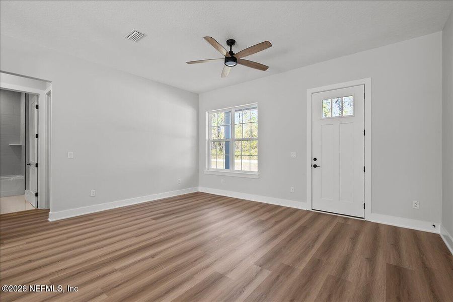 Spacious, unfurnished interior of a new home in , Palatka (Image 9). Spacious, unfurnished interior of a new home in , Palatka (Image 9).