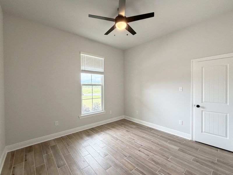 Spacious, unfurnished interior of a new home in Natureview, Freeport (Image 12).