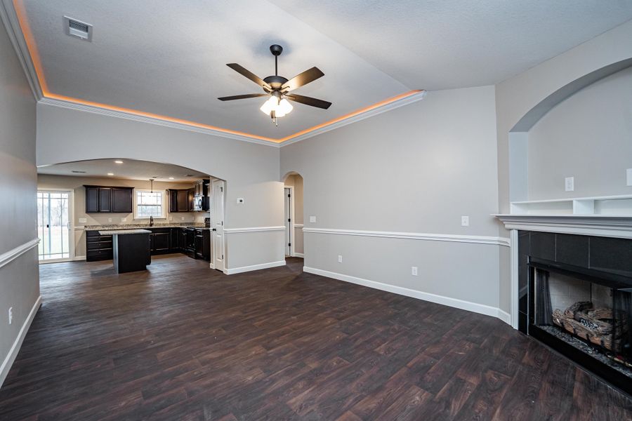 Representative unfurnished interior of a home built from the Saxon by Enchanted Homes in Guadalupe Heights, Seguin (Image 48).