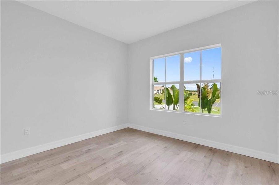 Spacious, unfurnished interior of a new home in , Punta Gorda (Image 38).