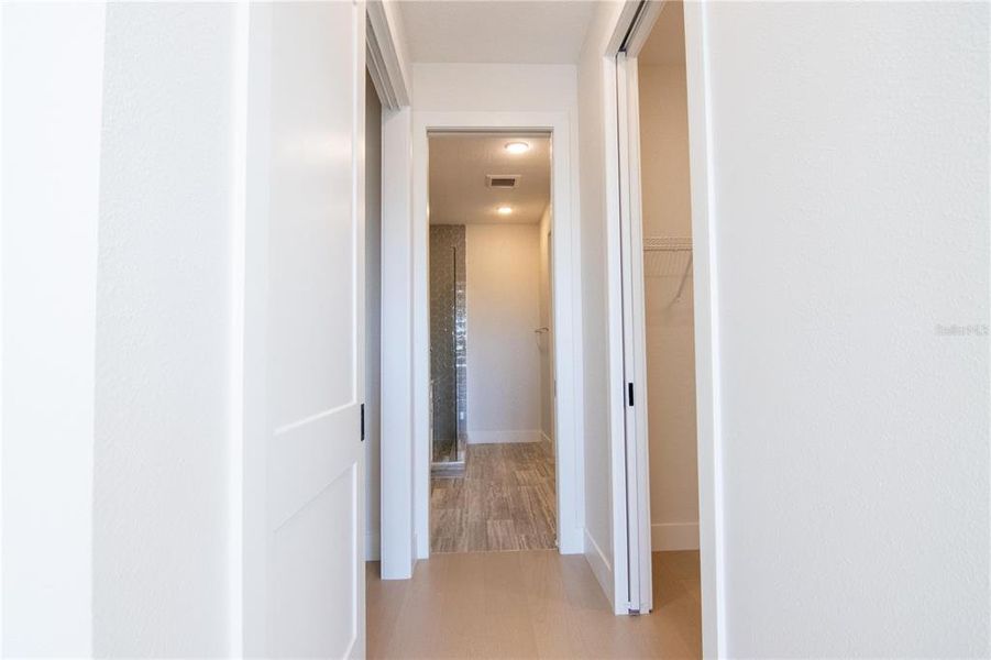 Spacious, unfurnished interior of a new home in , St. Petersburg (Image 14). Spacious, unfurnished interior of a new home in , St. Petersburg (Image 14).