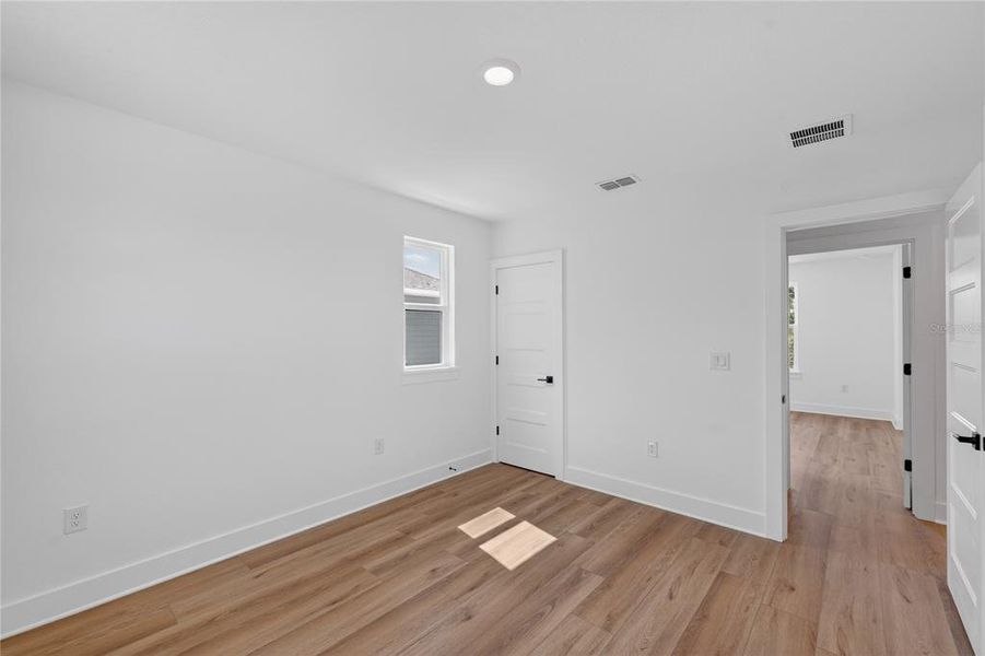 Spacious, unfurnished interior of a new home in , St. Petersburg (Image 52). Spacious, unfurnished interior of a new home in , St. Petersburg (Image 52).