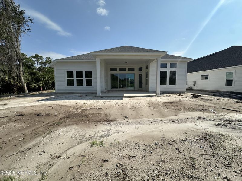 Exterior details and patio area of a home in Madeira, St. Augustine (Image 4).