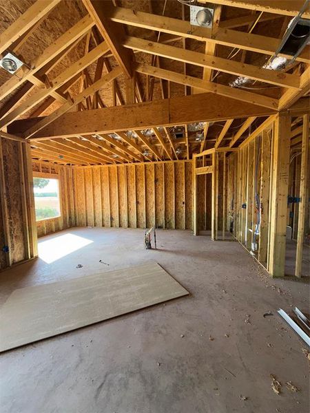 Spacious, unfurnished interior of a new home in , Abilene (Image 3).
