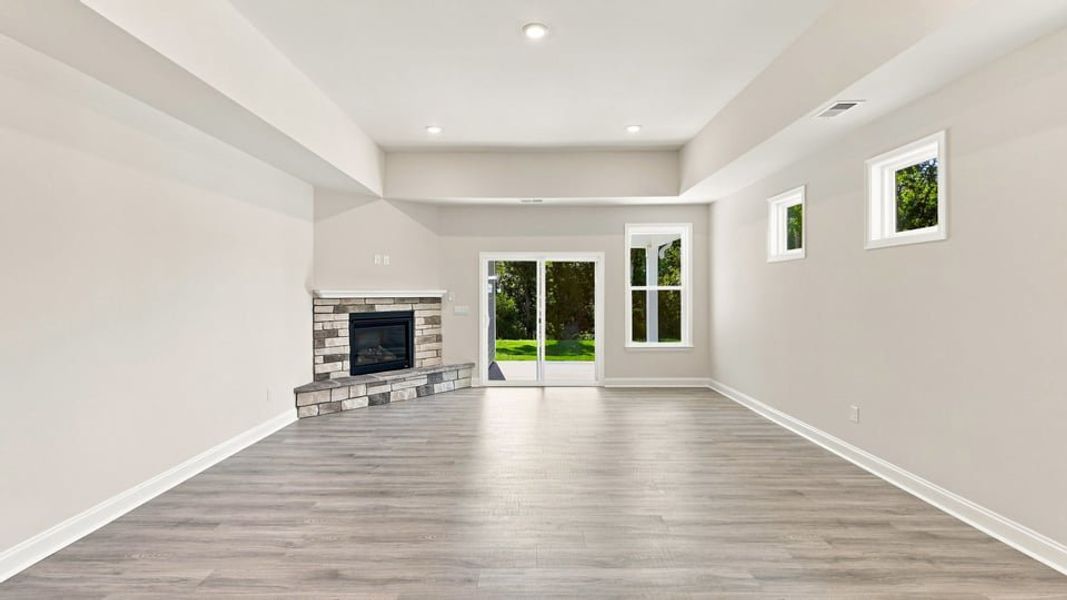 Spacious, unfurnished interior of a new home in Rutledge Estates, Woodruff (Image 23).