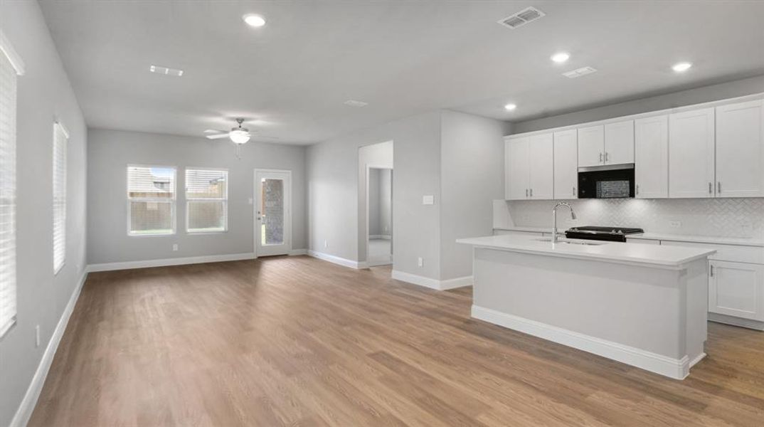 Photo is not of the actual home, but is an inspirational photo of builder’s model home and may depict options, furnishings, and/or decorator features that are not included. Photo is not of the actual home, but is an inspirational photo of builder’s model home and may depict options, furnishings, and/or decorator features that are not included.