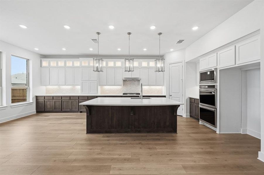 Furnished interior view inside a new home in Dove Hollow, Waxahachie (Image 3).