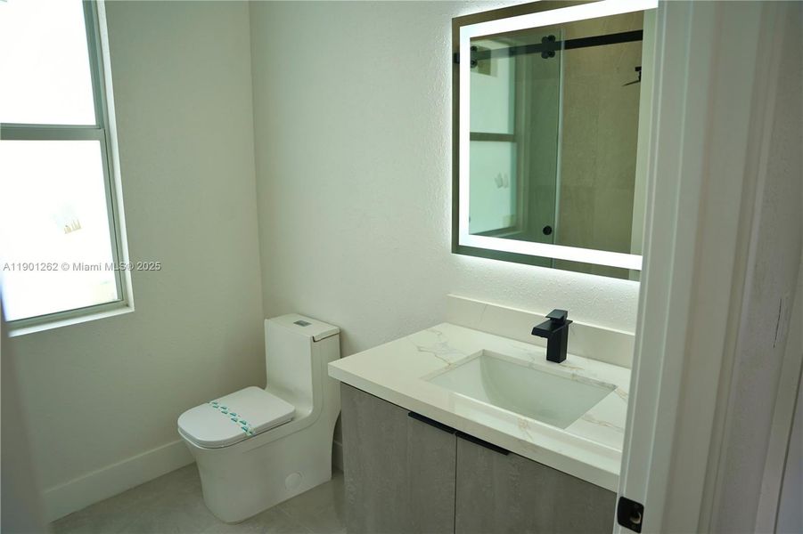 Furnished interior view inside a new home in , Cape Coral (Image 5).