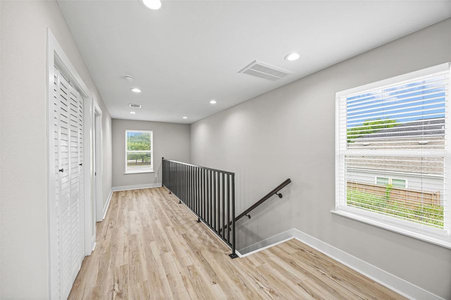 Spacious, unfurnished interior of a new home in , Houston (Image 22).