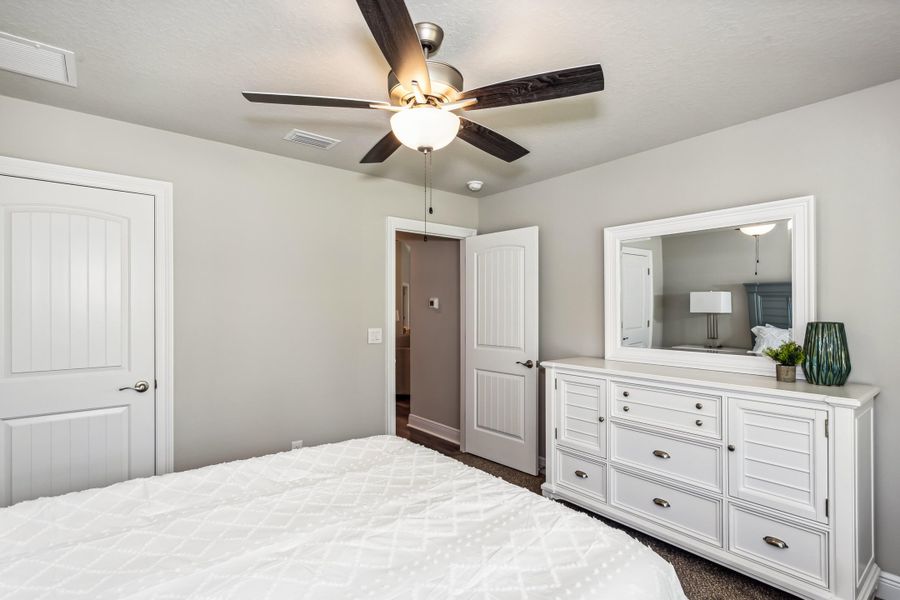 8552 La Salle Dr-40 8552 La Salle Dr-40