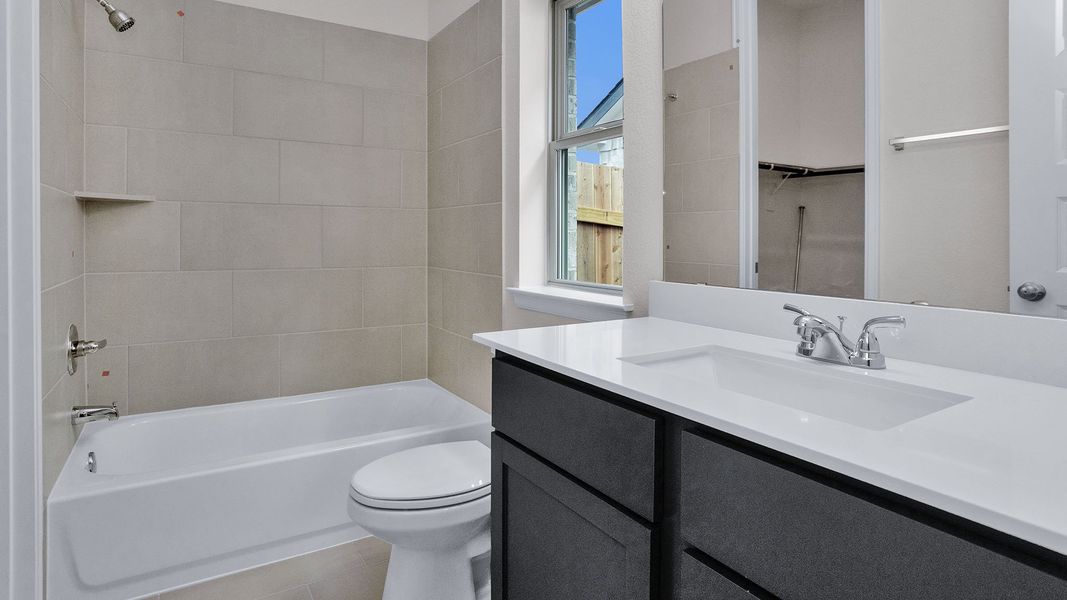 Furnished interior view inside a new home in Grand Central Park 50', Conroe (Image 7). Furnished interior view inside a new home in Grand Central Park 50', Conroe (Image 7).