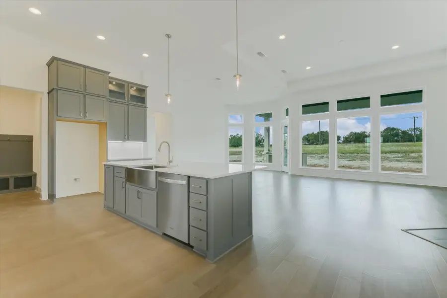 Representative furnished interior of a home built from the Vanderpool II by Giddens Homes in Whispering Wind, Bertram (Image 55).