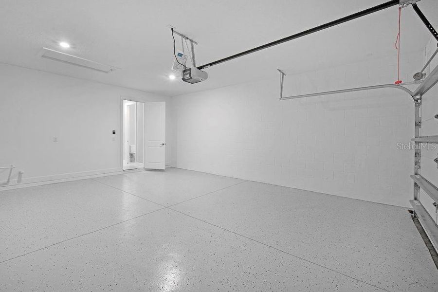 Spacious, unfurnished interior of a new home in Esplanade at Wiregrass Ranch, Wesley Chapel (Image 20).