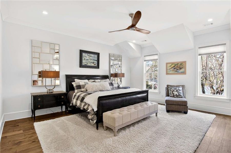 Furnished interior view inside a new home in , Roswell (Image 15).