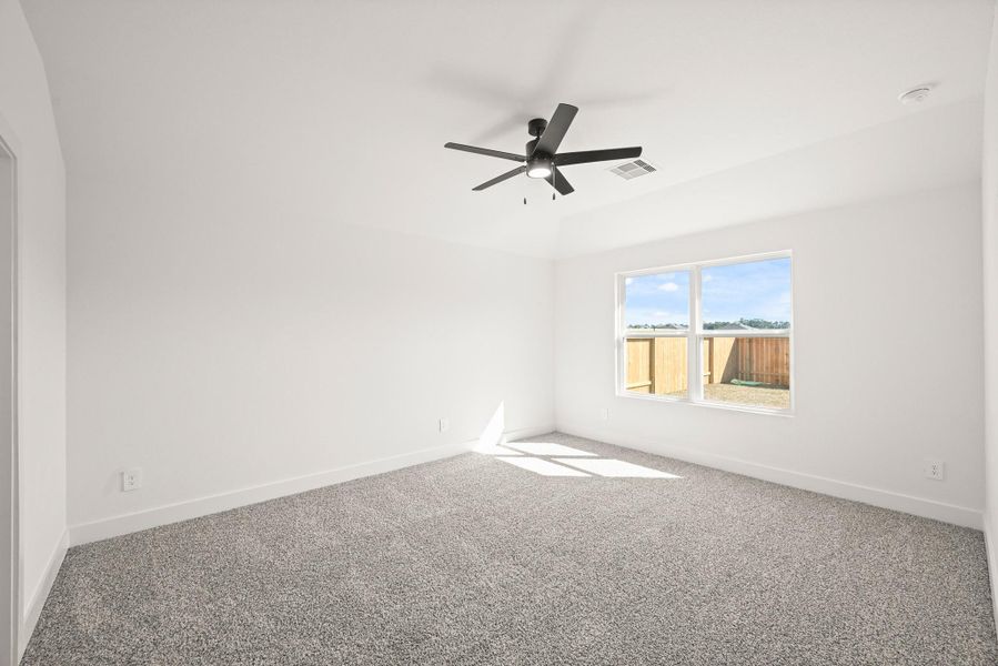 Spacious, unfurnished interior of a new home in Chapel Lakes, Montgomery (Image 18).
