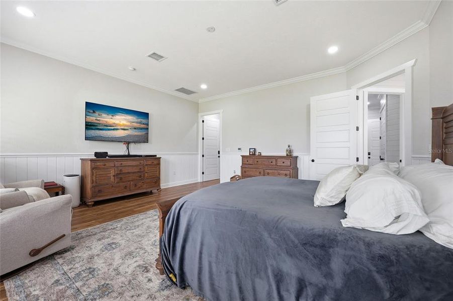 Furnished interior view inside a new home in , Bronson (Image 7).