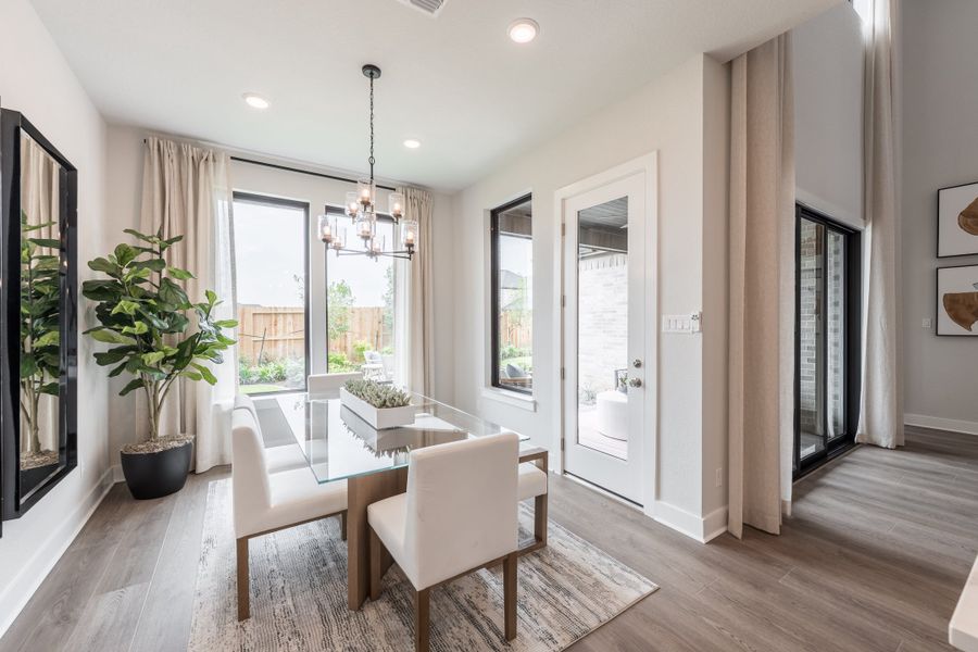 Image 31 representing the Goldeneye by Tri Pointe Homes in Tompkins Reserve, Katy, TX.