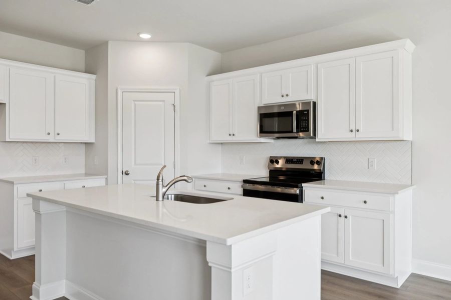 Furnished interior view inside a new home in Cades Bluff, Lebanon (Image 8).
