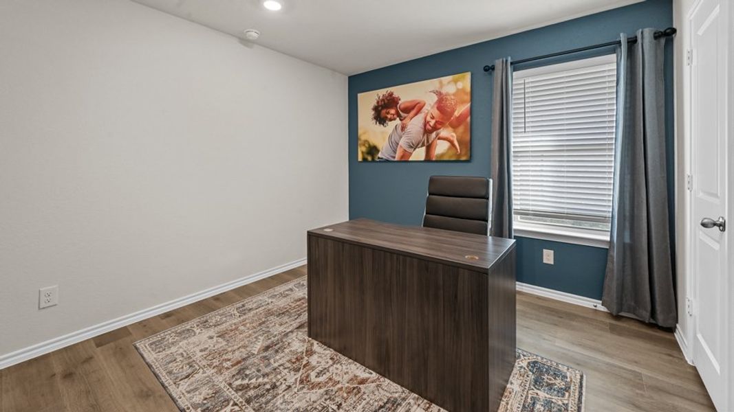 Furnished interior view inside a new home in Saddlebrook, Waxahachie (Image 10).