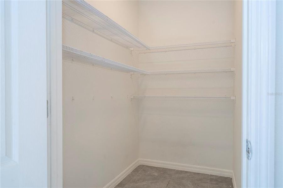 Spacious, unfurnished interior of a new home in Astonia, Davenport (Image 47).