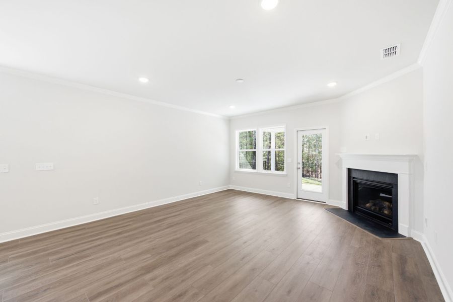 Spacious, unfurnished interior of a new home in Carriage Estates, Lexington (Image 37).