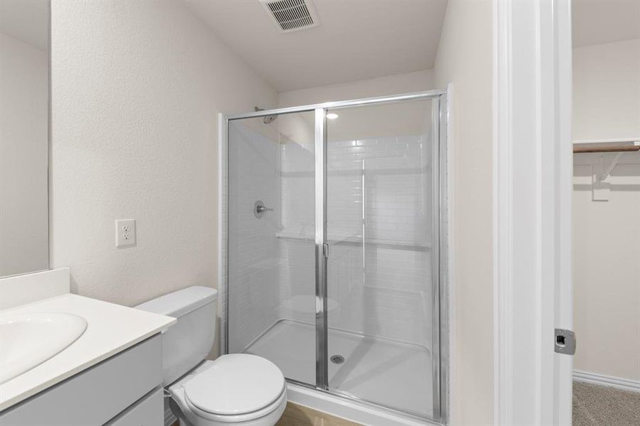 23. 936 S Holly - Bath (3)