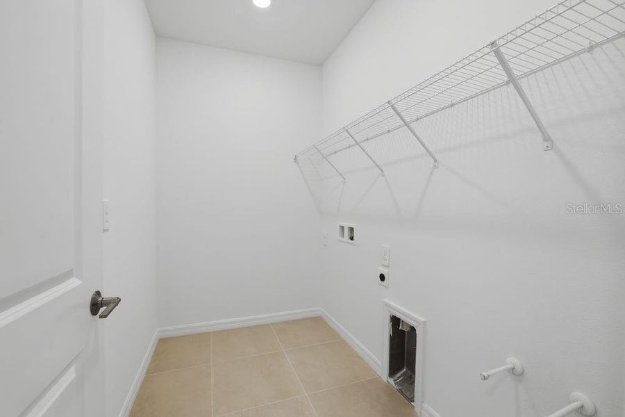 Spacious, unfurnished interior of a new home in Firethorn, Parrish (Image 23).