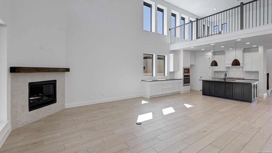 Spacious, unfurnished interior of a new home in Corley Farms, Boerne (Image 19).