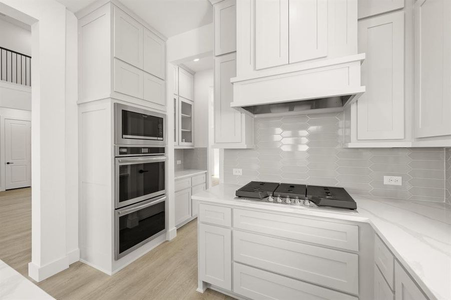 516 Burtin- Kitchen-4