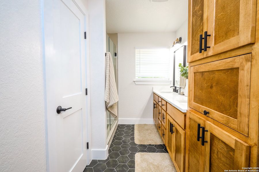 Furnished interior view inside a new home in , Poteet (Image 15).
