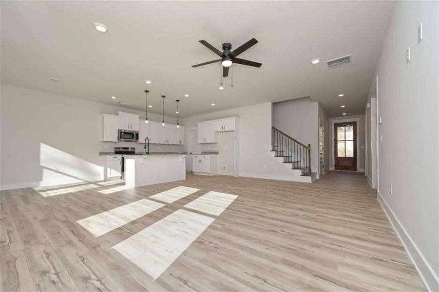 Spacious, unfurnished interior of a new home in , Buchanan (Image 11).