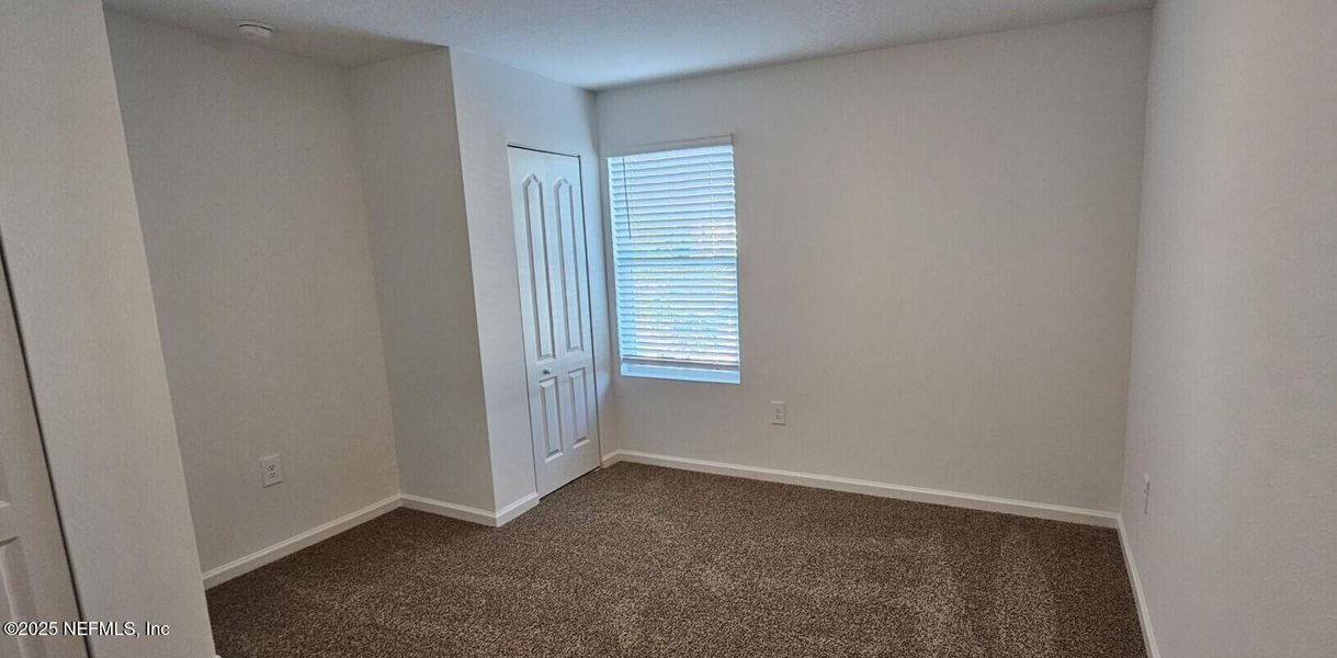 Spacious, unfurnished interior of a new home in Corsair, Middleburg (Image 18).