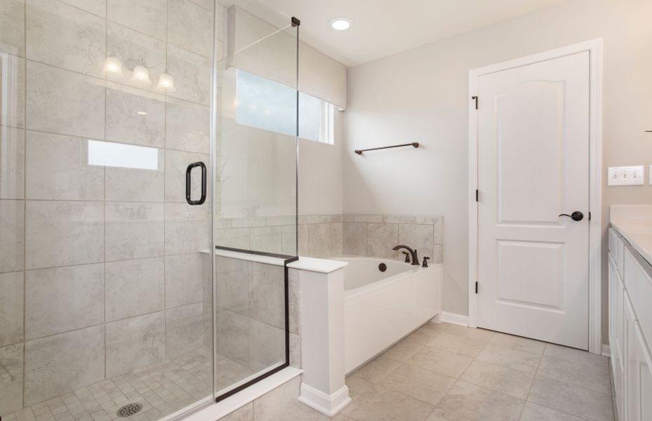 Mercer Owner's Bath New Construction Floor plans at Devonshire