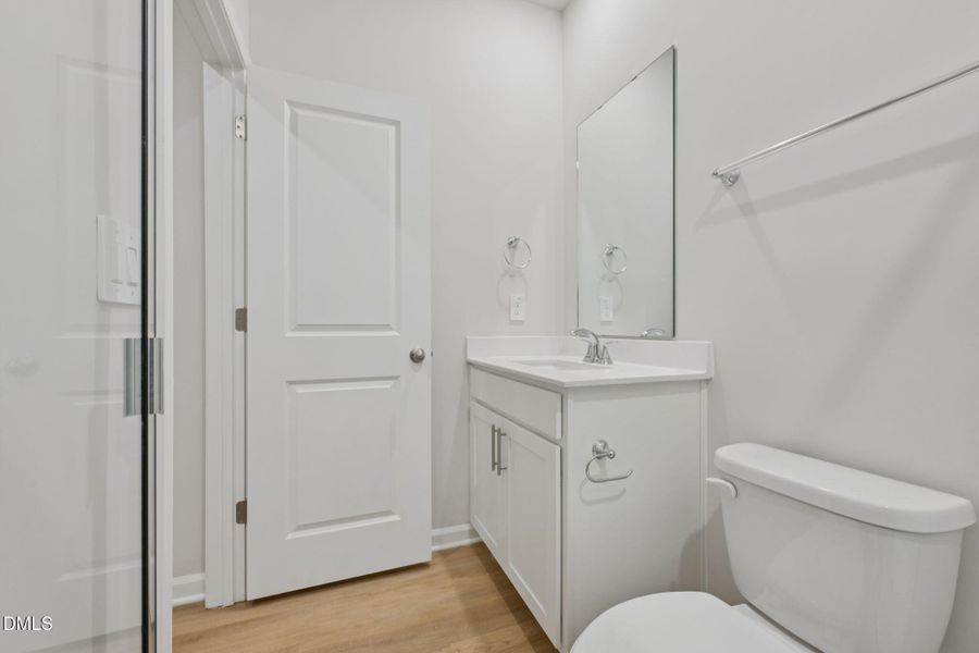 20-web-or-mls-Raleigh - Oak Manor - 500