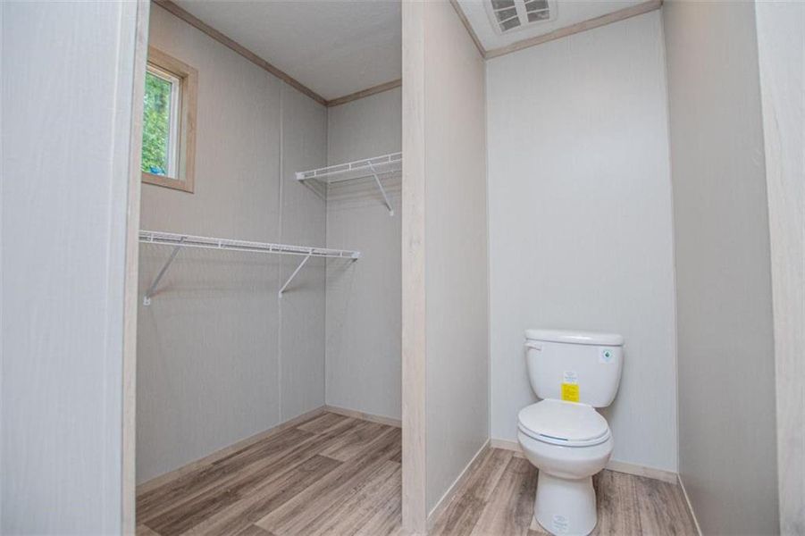 Spacious, unfurnished interior of a new home in , Temple (Image 70).