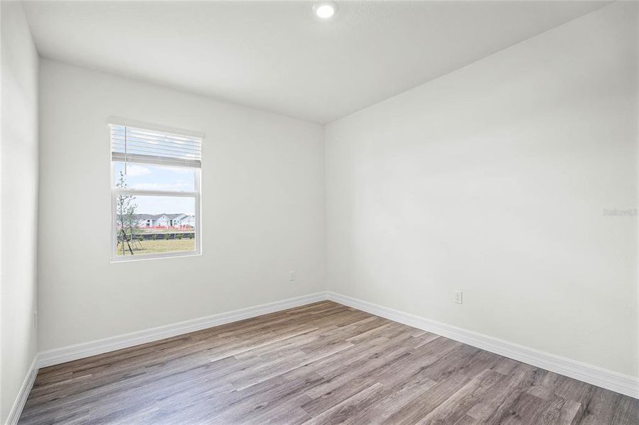 Spacious, unfurnished interior of a new home in Lakes of Mount Dora, Mount Dora (Image 23).